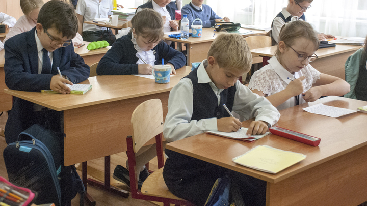 Побои и мат: В Дагестане учитель использовал незаконные методы воспитания детей