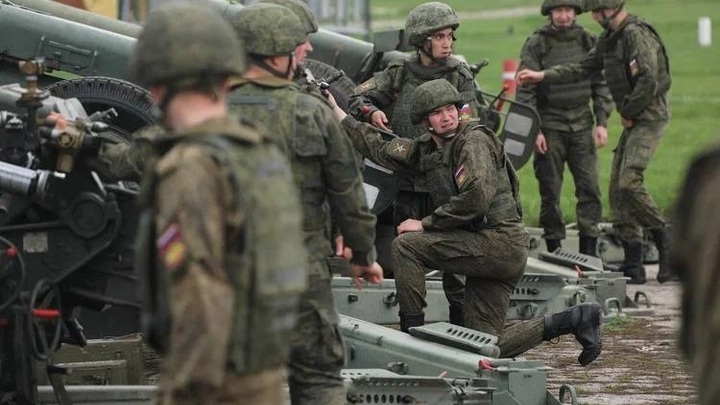 Артиллеристы провели генеральную репетицию салюта в Самаре