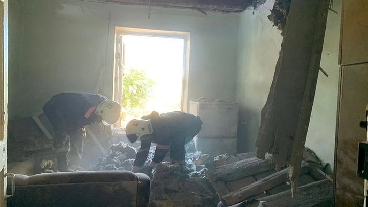 Обрушившийся потолок убил пенсионера в двухэтажном доме в Новосибирске