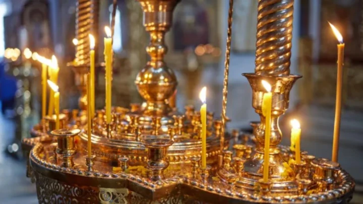 Священник ужаснул верующих, раскрыв правду о вызове душ умерших на Землю