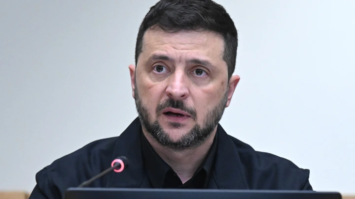 Конфликт Зеленского и Медведева - не пустые слова. Сивков предупредил: Последуют действия