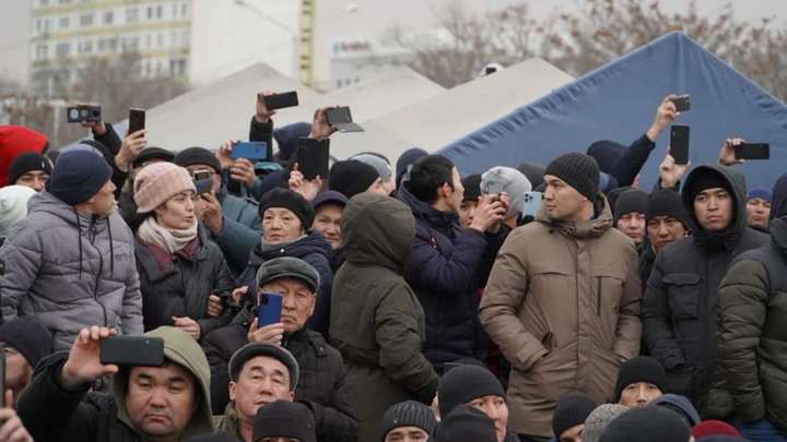 Команды грабить и поджигать шли не из Киева: В казахстанских бунтах нашли новый след