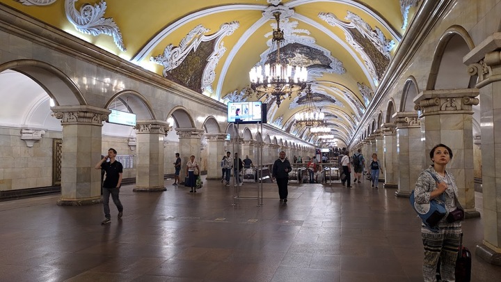 Мэр Новосибирска рассмеялся после вопроса о станции метро на площади Кирова