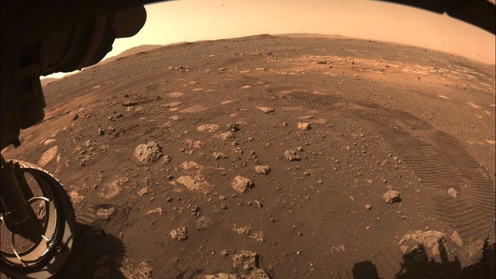 НАСА как рот воды набрало: На Марсе найден необычный портал
