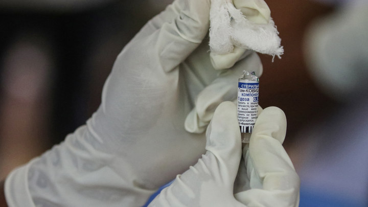 Новосибирская область получит новую партию вакцины «ЭпиВакКорона»