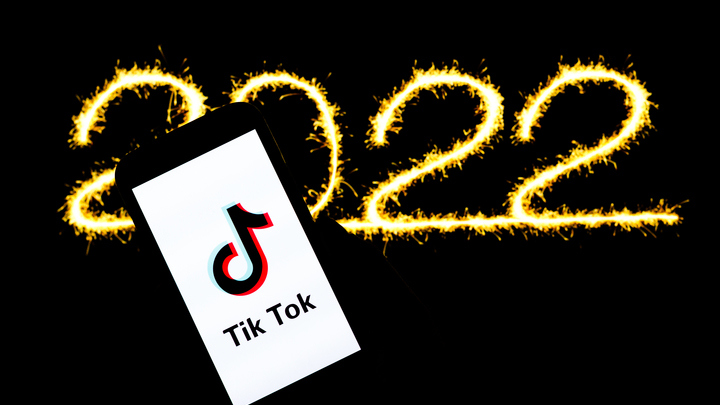 Tik Tok испугался ответственности за фейки и приостановил распространение контента в России