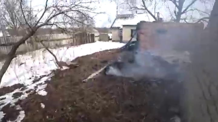 ВСУ не щадит мирных, миномётный обстрел ведётся по жилым домам. Кадры из Попасной