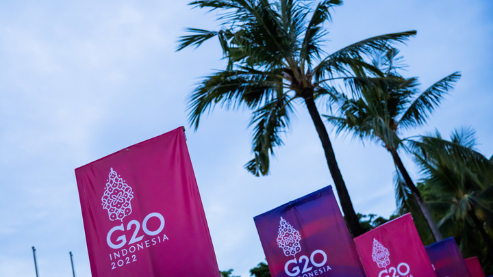 Смягчить риторику в адрес России: Запад усмотрел давление от Индонезии накануне G20