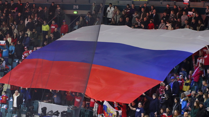 Русские, вперёд!: Хотели запретить лозунг и получили обратный эффект