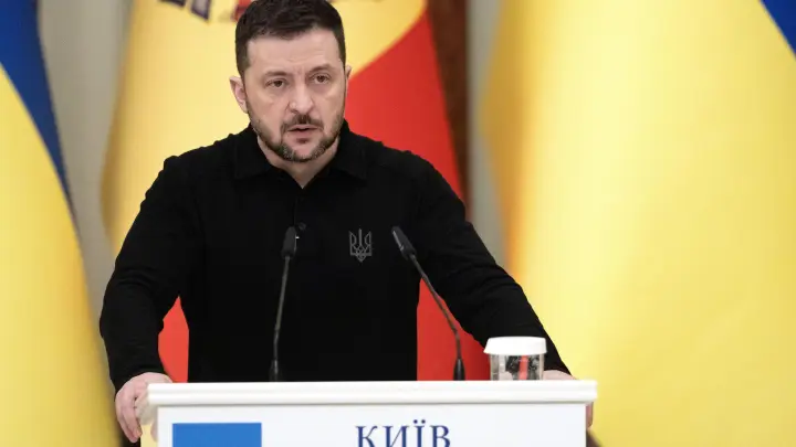 В 20:43 Зеленский наконец-то признался. Сделка на 1 трлн долларов с Трампом под угрозой срыва