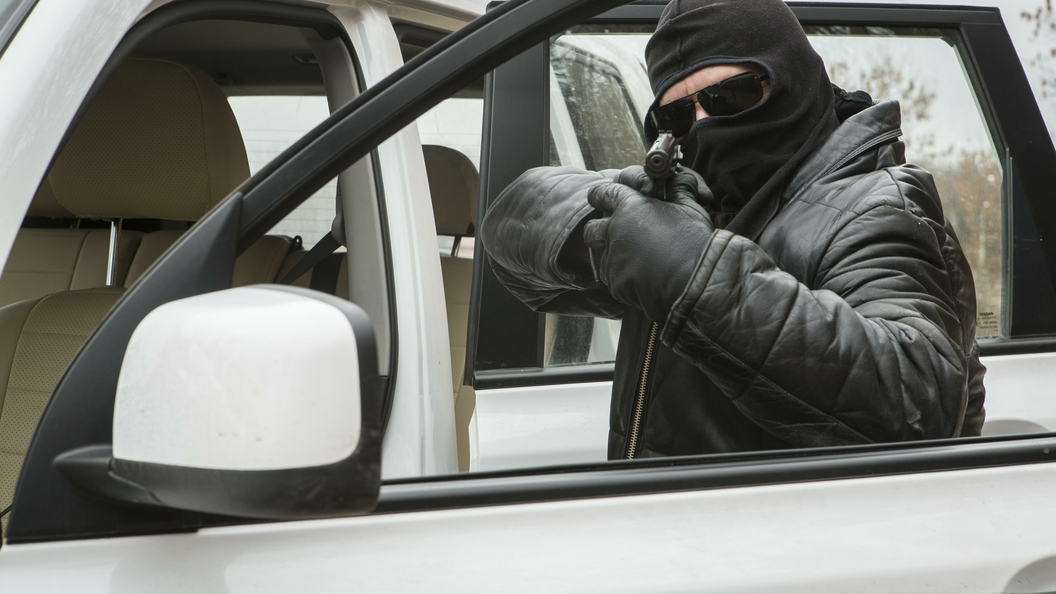 фабрика фильм 2012. криминальный роман (1999). похищенная девочка подросток. эбигейл бреслин тревожный вызов. похищенная девочка подросток.