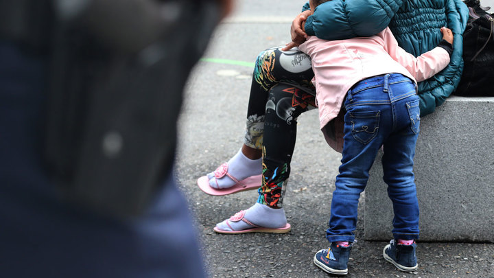 В России будут сдавать права на родительское удостоверение