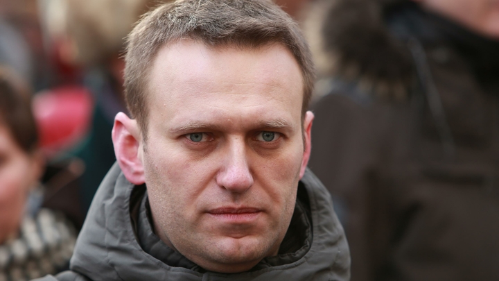 После звонка в ФСБ Навального позвали работать в Службу безопасности Сбербанка
