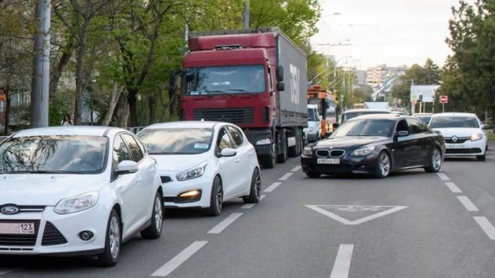 Движение грузовиков планируют ограничить в Краснодаре
