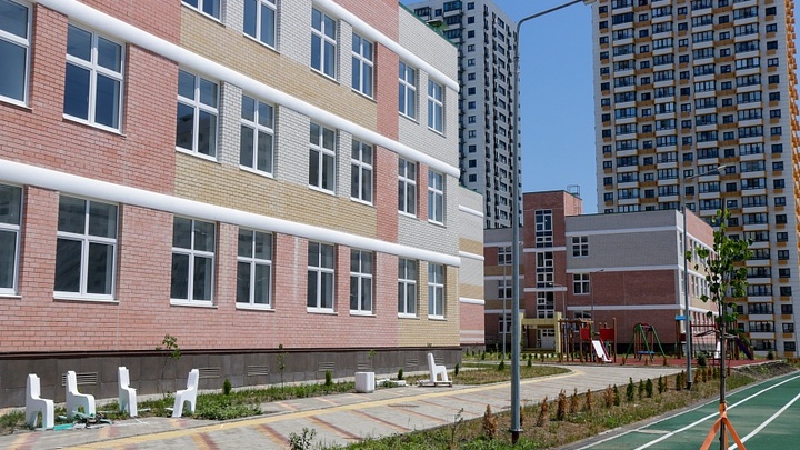 В Новороссийске новая школа на 1550 мест примет учеников 1 сентября