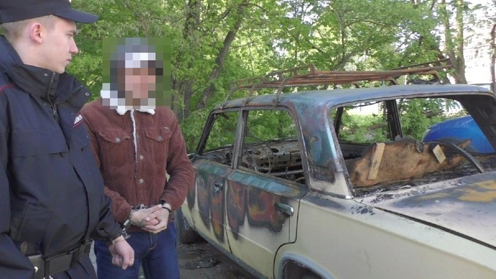 Ивановские полицейские задержали и изобличили поджигателя автомобилей