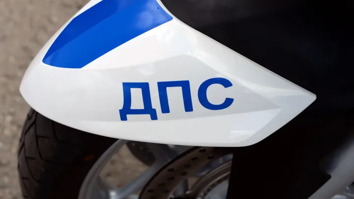 Патрульная машина ДПС сгорела дотла: подростка-мигранта схватили на месте