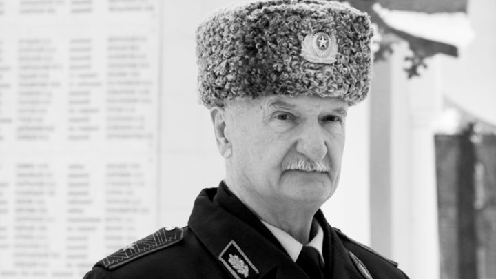 Генерал-майора Александра Ахлюстина похоронят в местечке Балино в Иванове