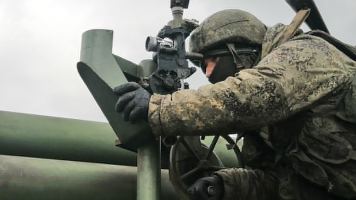 Русская артиллерия наносит удары по позициям ВСУ под Угледаром. Работают Ураганы.