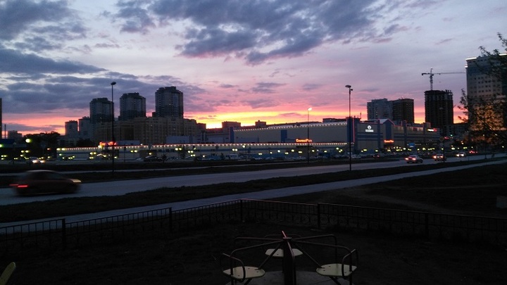 Новосибирцы не могли выехать из города: Большевичка встала в шестикилометровую пробку