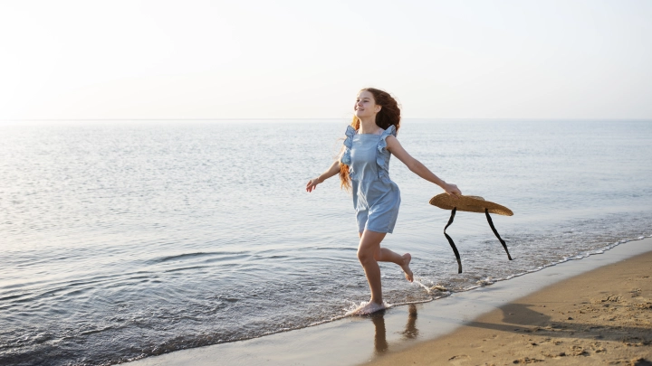 Море лечит? Чем полезен отдых на солёных волнах и как устроить его дома