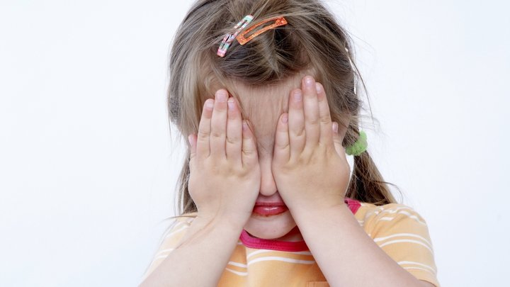 Безумие захватывает США: Извращенцы требуют признать трёхотцовство