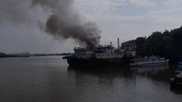 Пожар на судостроительном заводе в Ростовской области 3 августа 2022: Что известно