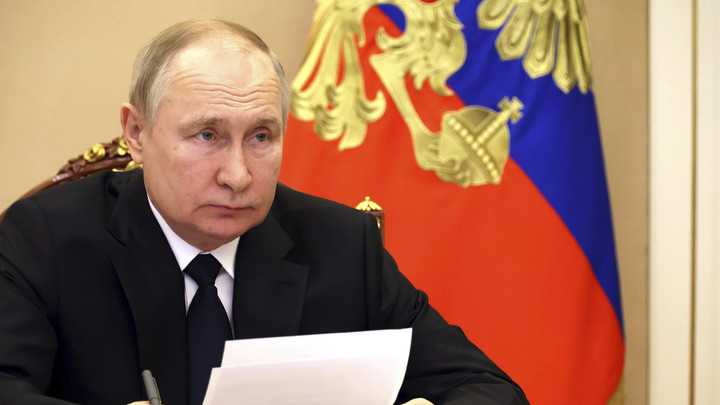 Путин разрешил недружественным странам платить за газ в рублях. Но — при одном условии