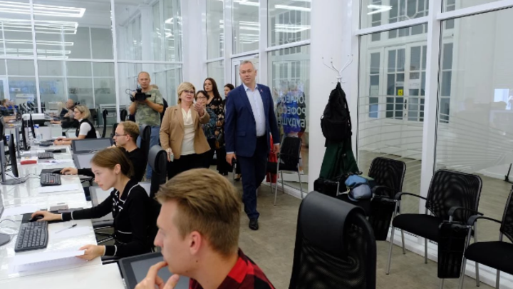 В Новосибирске Андрей Травников оценил работу Центра общественного наблюдения