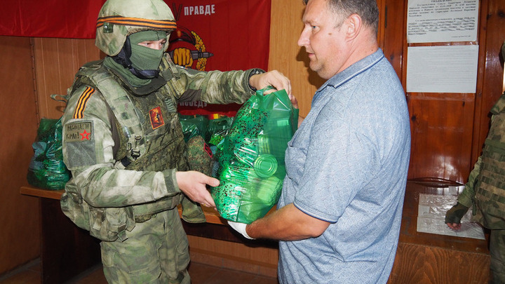 Росгвардейцы из Новосибирска доставили гуманитарную помощь в ЛНР