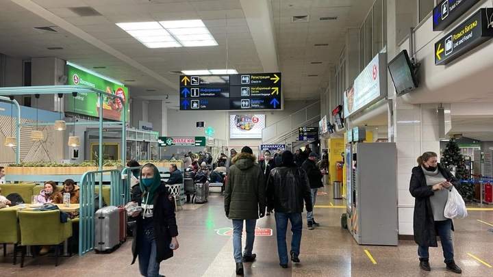 Краснодарский аэропорт из-за непогоды закрыт до полуночи