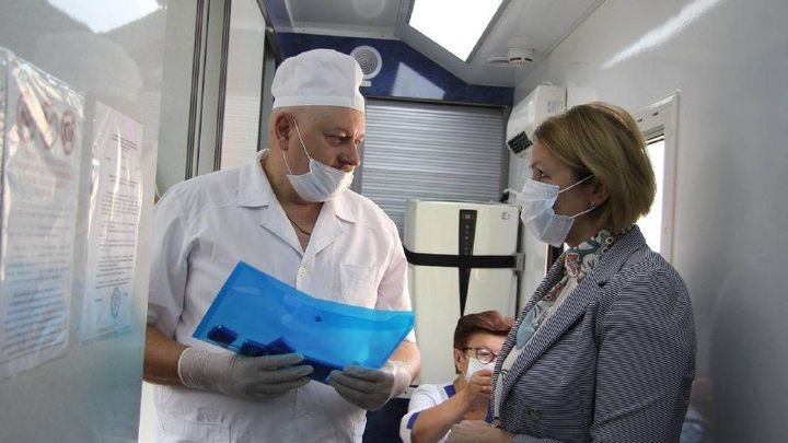 Краснодарцев приглашают пройти обследование врачей в мобильном комплексе