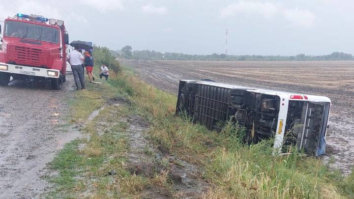 В больнице Кубани после ДТП с рейсовым автобусом остаются двое пострадавших