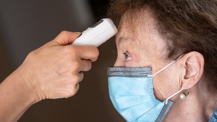 Пожаловались 72% пациентов: У болеющих COVID обнаружили ещё один тревожный симптом