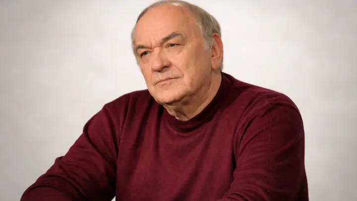 Виктор Баранец: новый закон об использовании армии легализует защиту русских за рубежом