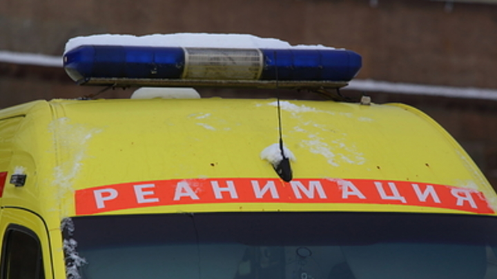 Под Читой снегоуборочный КамАЗ врезался в маршрутку: три человека в больнице