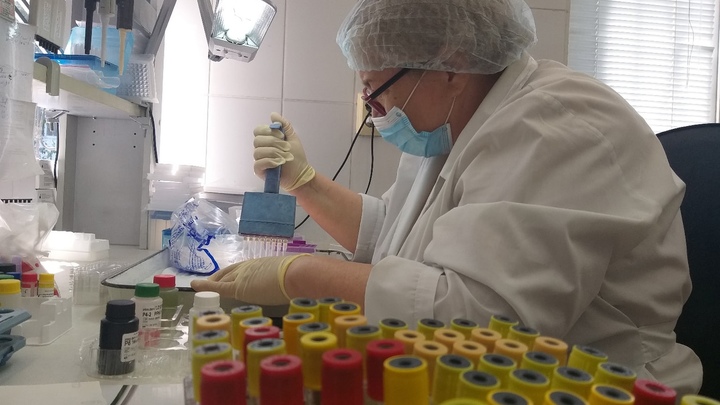В Челябинской области количество больных с коронавирусом уменьшилось на 1693 человека за неделю