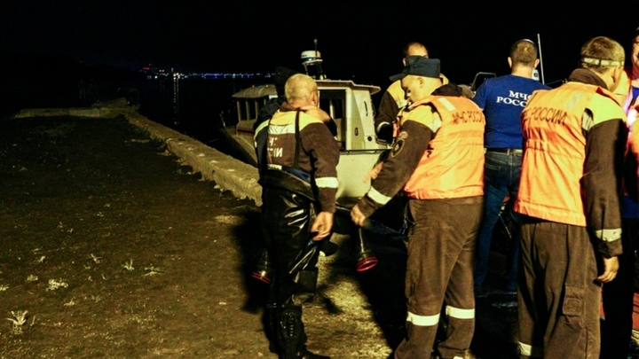 В Перми спасатели вытащили из Камы молодого человека, тонувшего возле набережной