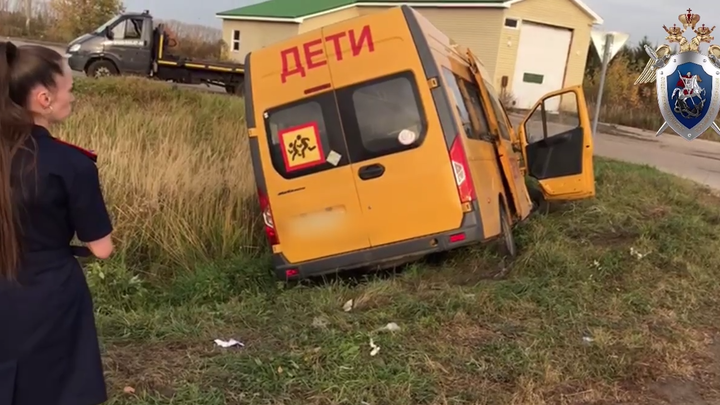 Школьный автобус попал в ДТП с Нивой в Нижегородской области