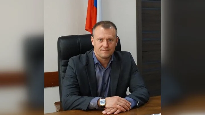 Губернатор Новосибирской области через суд требует отстранения от должности главы рабочего посёлка Линёво