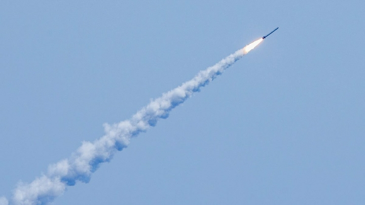 Американские гаубицы уничтожили русскую ракету на подлёте: В США похвастались видео перехвата