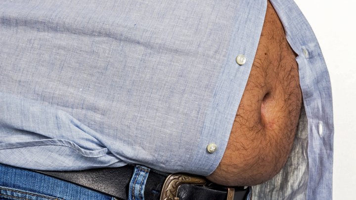 После полудня не пить... Назван простой способ похудеть без диет