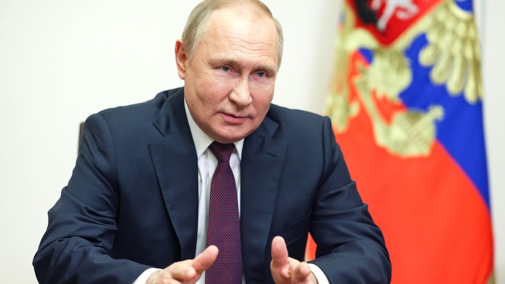 Должен выглядеть как банкомат: Путин без Google узнал всё об автомате для сдачи крови