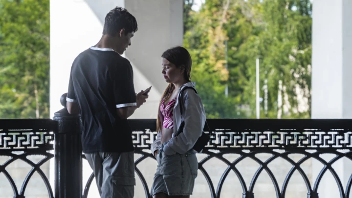 Новый поворот в деле погибшей на кольях забора девушки: Родные озвучили подозрения в адрес подруги