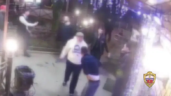 Конфликт у кафе в Москве закончился поножовщиной и арестом приезжего