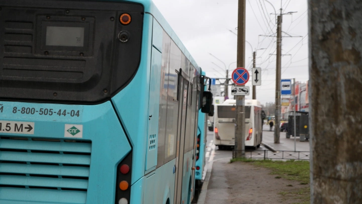Автобус №9 в Архангельске больше месяца будет пропускать остановку