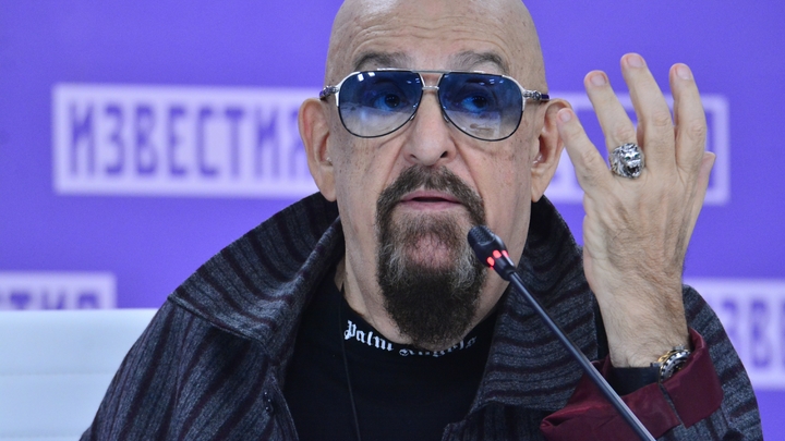 Шуфутинский напомнил уехавшим коллегам, что от себя не убежишь