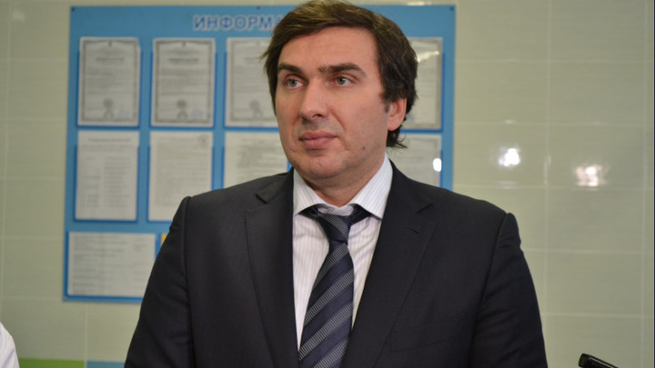 Бердские медики пожаловались на задержку зарплаты. Что ответил министр Хальзов
