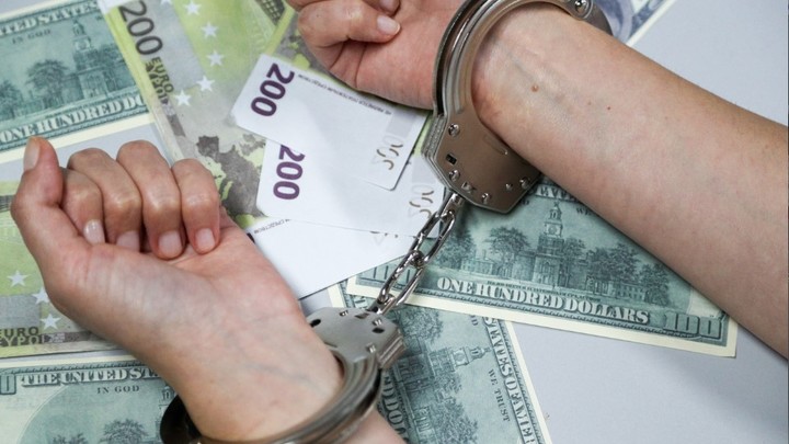 Одна с 22 детьми: Миллионер из Турции бросил русскую жену