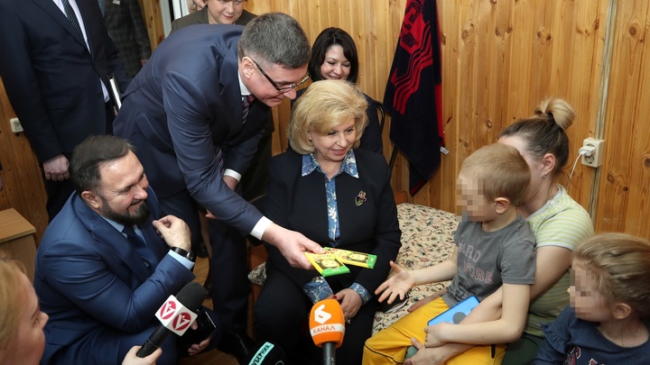 Беженцев из Мариуполя во Владимире посетил уполномоченный по правам человека в России